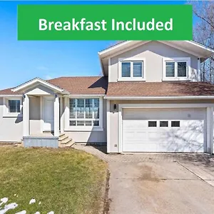 https://country-in-the-city-spacious-rear-yard-to-enjoy.niagara-fallshotels.com