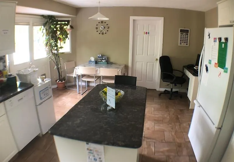 Brother Li Homestay Calgary
