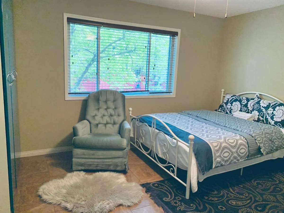 Brother Li Homestay Calgary