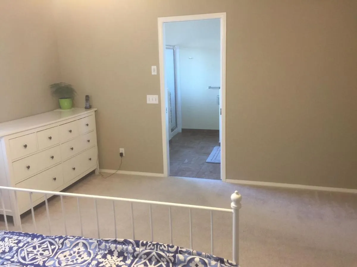 Brother Li Homestay Calgary