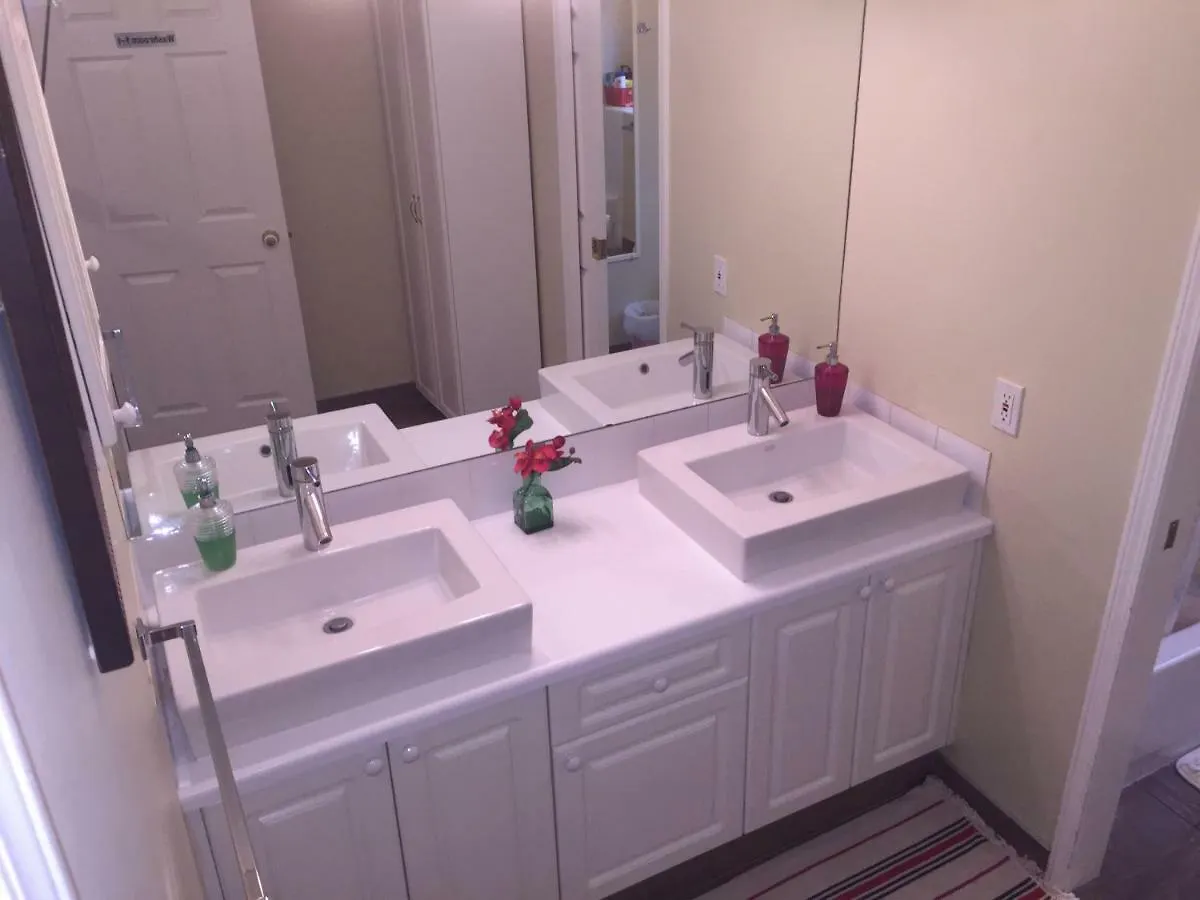 Brother Li Homestay Calgary